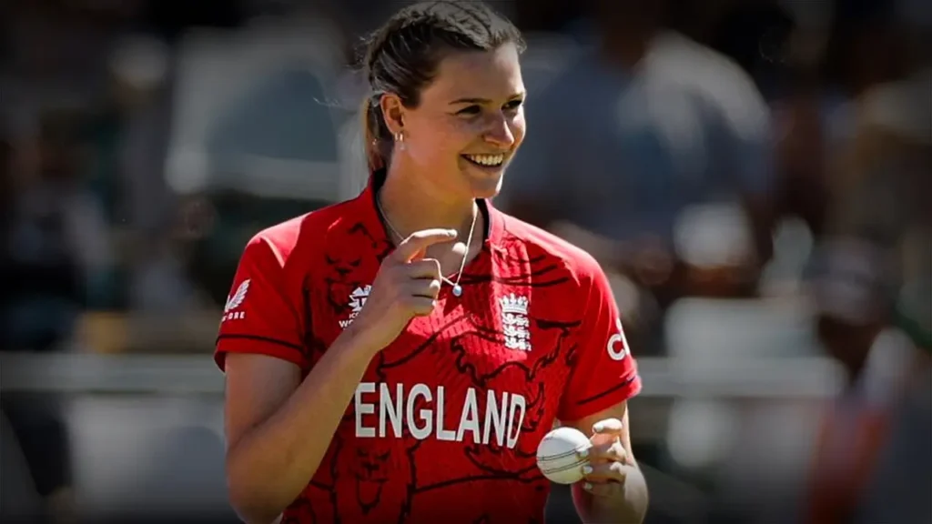 Top 10 Hottest & Most Sexy Women Cricketers In The World 2025