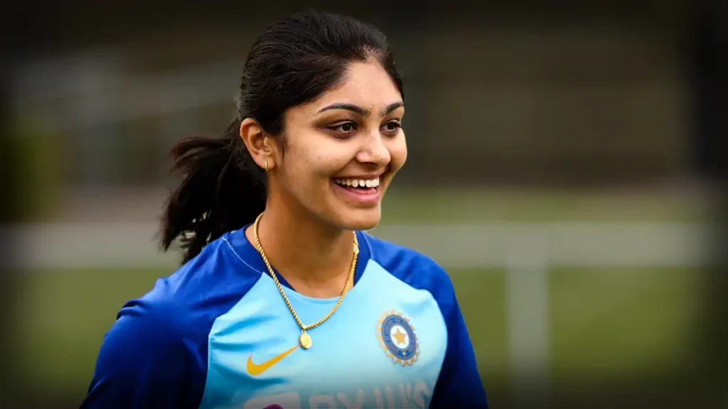 Top 10 Hottest & Most Sexy Women Cricketers In The World 2025